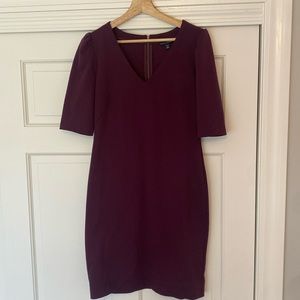 V-neck, puff sleeve, stretchy dress